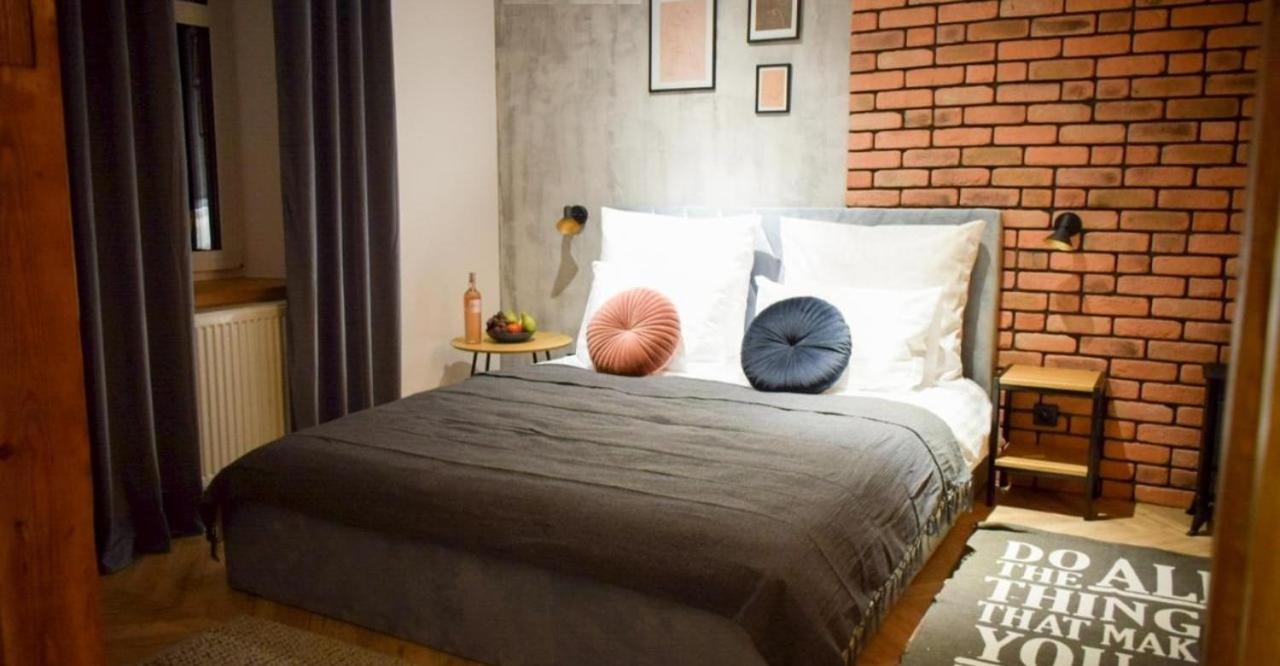 Apartament Klimatyczny *
